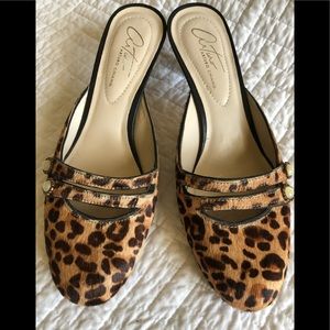 Arturo short heeled mule size 6